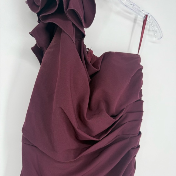 Elegant One-Shoulder Burgundy Dress - Picture 3 of 4